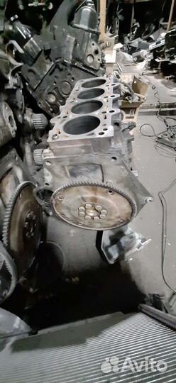 Блок двигателя Dodge Caravan 2001