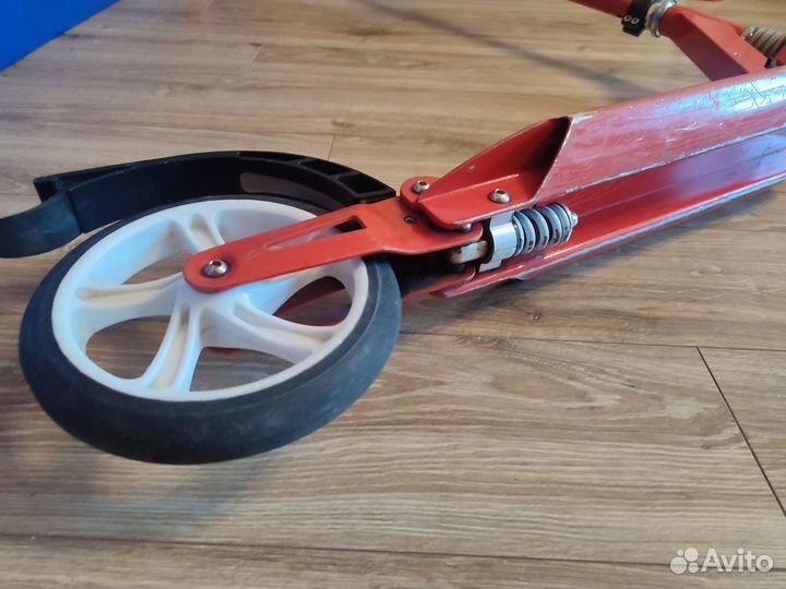 Самокат HelloWood Racer Red