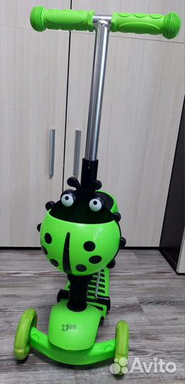 Самокат детский трехколесный с сиденьем
