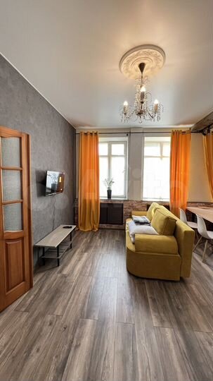 2-к. квартира, 40 м², 1/3 эт.