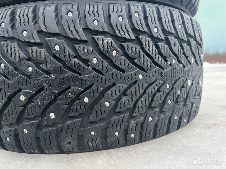 Nokian Tyres Hakkapeliitta 9 235/45 R18 98T