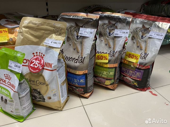 Корма для кошек, собак и птиц
