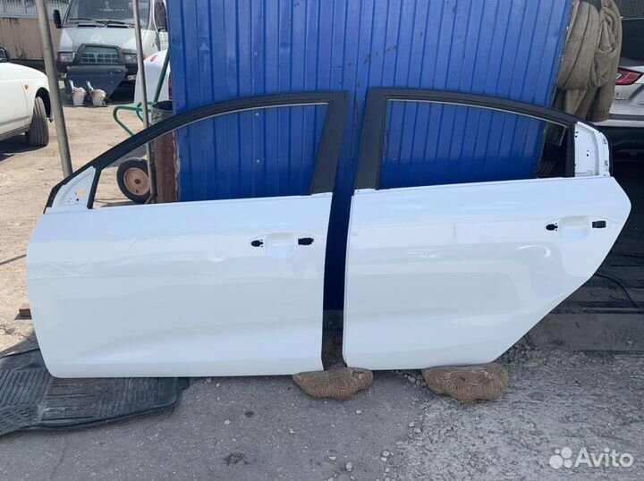 Дверь передняя левая Kia Rio 4 Оригинал