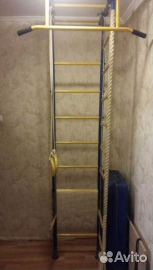 Шведская стенка с турником