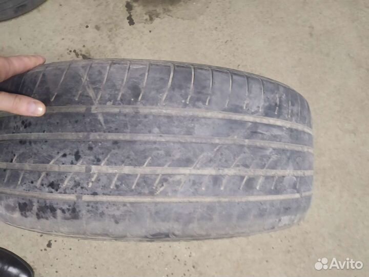 Roadstone N8000 215/50 R17