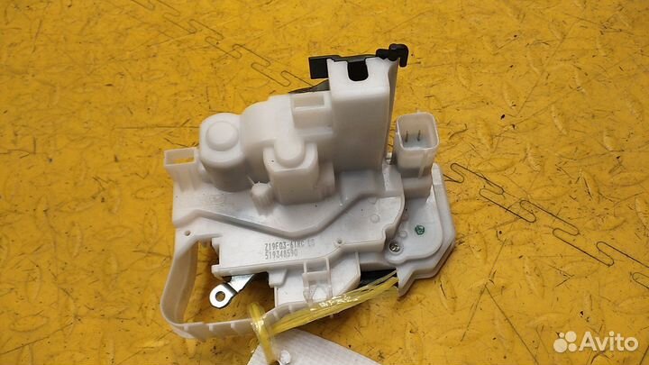 Замок двери задней левой Doblo Nuovo