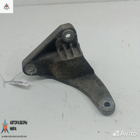 Кронштейн кпп Ford Mondeo 3 2002 1S716P093AB