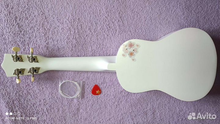 Гитара укулеле