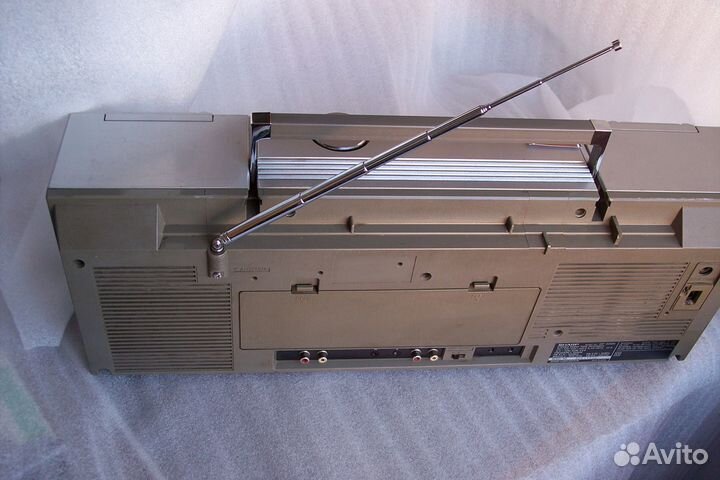 Магнитола двухкассетная Sharp GF-500H 1982-год