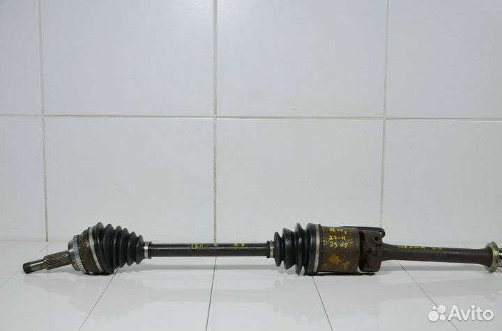 Приводной вал передний правый Toyota Sienna 3 3.5