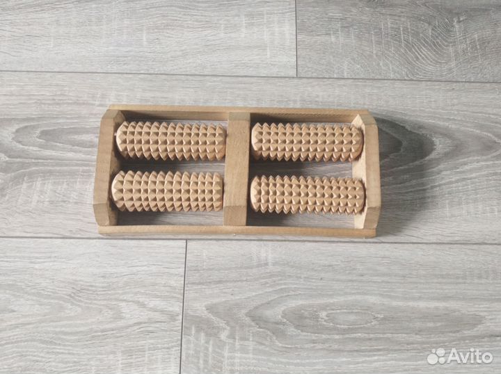 Деревянный массажер для ног роликовый двурядный