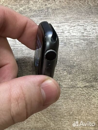 Apple Watch Series 4 40mm (model A1977)