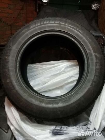 Bridgestone Ice Cruiser 7000 235/65 R17
