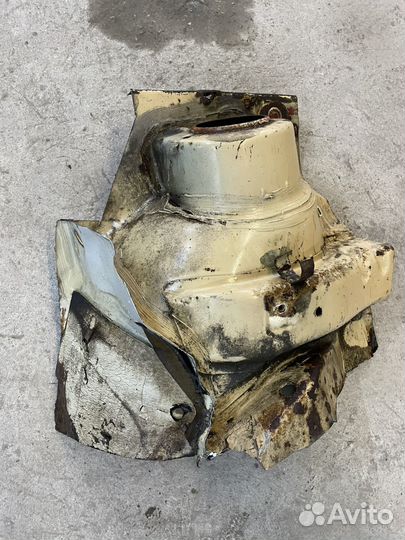 Стакан левый VW Golf 1 Mk1