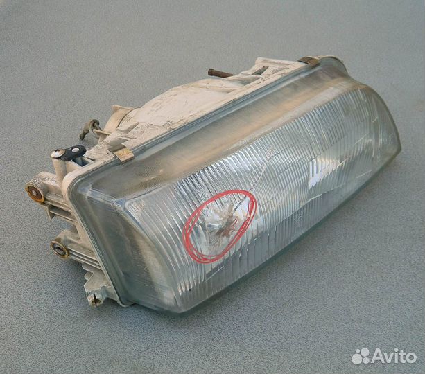 Фара правая Maxima A32 (дефект)