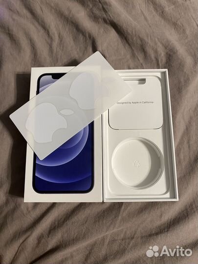 Пустая коробка с наклейками от iPhone 12