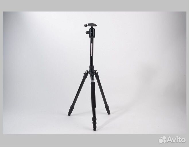 Штатив профессиональный с шаровой головой (1,5м)