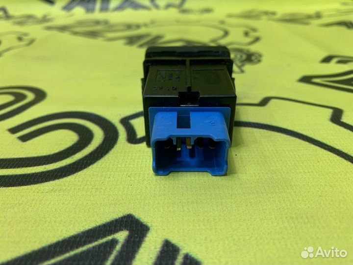 Кнопка Suzuki Escudo TD54W J20A 06.2006