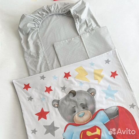 Комплект в детскую овальную кроватку