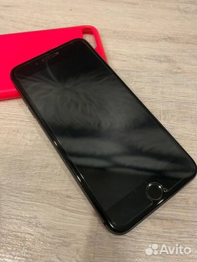 iPhone 8 Plus, 64 ГБ