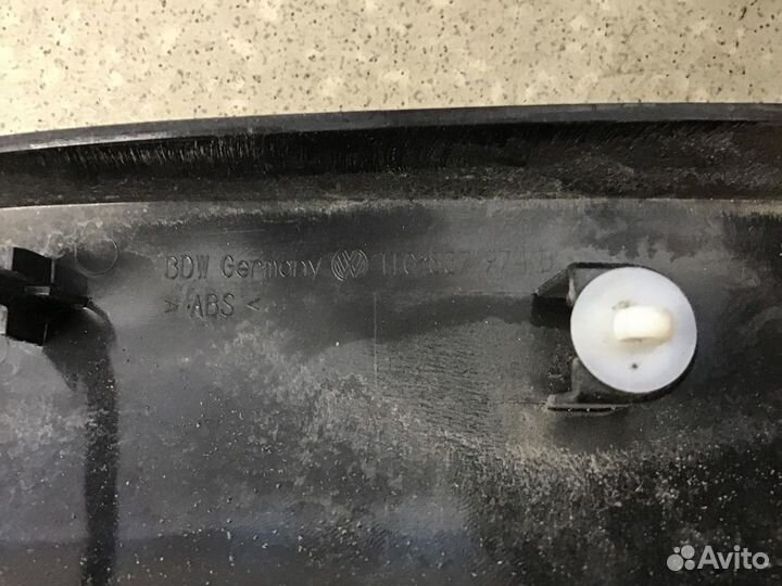 Накладка (кузов внутри) VW Touran 2010-2016