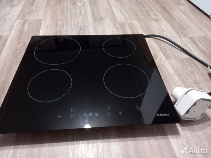 Индукционная варочная панель hansa