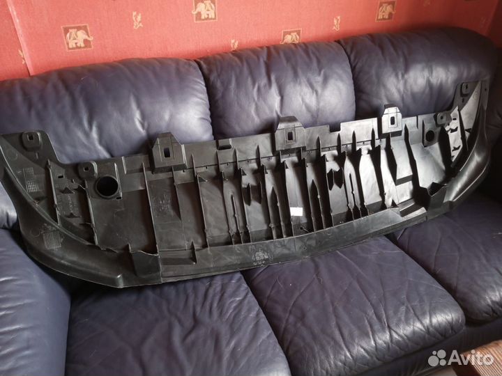 Защита бампера Мерседес 246 б 200 Новый Оригинал