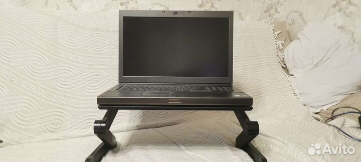 Подставка для ноутбука для работы в кровати