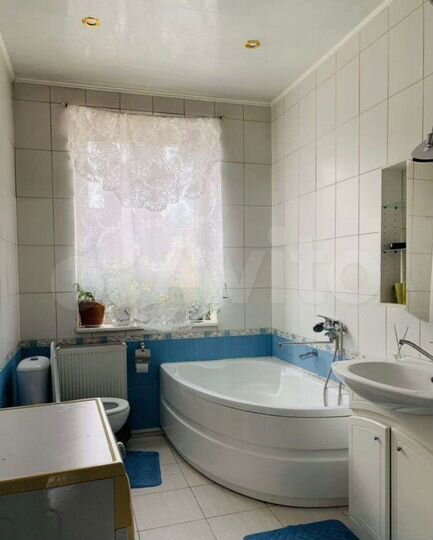 2-к. квартира, 67 м², 2/2 эт.