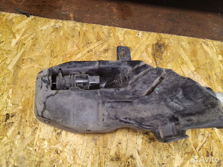 Бачок омывателя Chevrolet Cruze