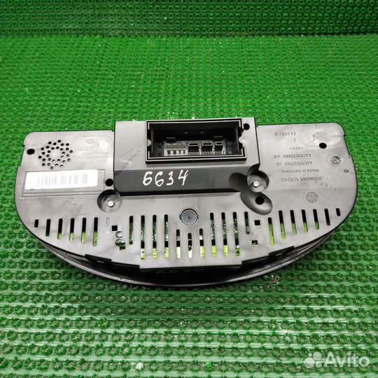 Volkswagen Tiguan 1 - Панель приборов