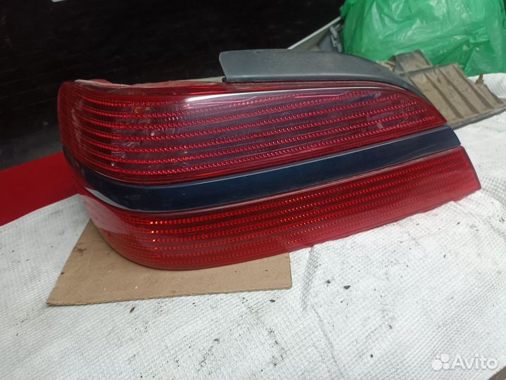 Задний левый фонарь Peugeot 406