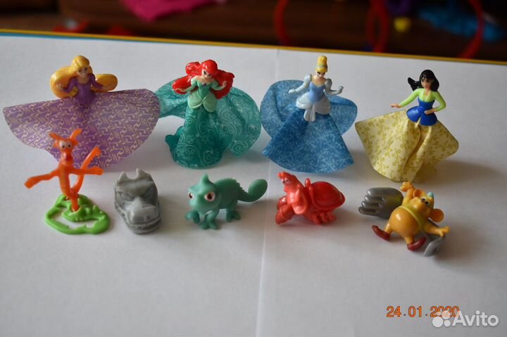 Свит боксы Смурфики из ленты и коллекции киндеров