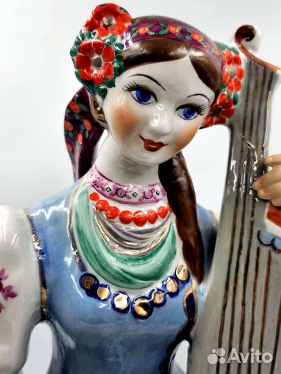 Статуэтка Бандуристка Коростень