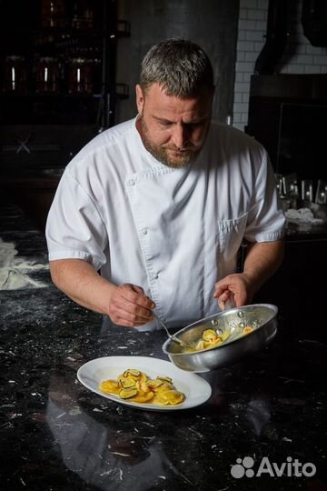 Повар в итальянский ресторан