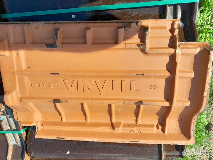 Продаю рядовую черепицу Creaton Noblesse titania