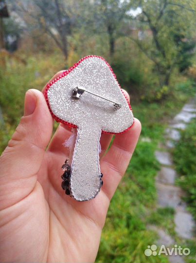 Брошь ручной работы Мухомор