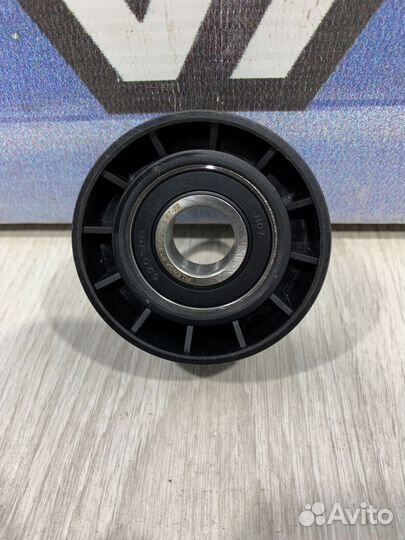 Ролик приводного ремня Натяжной обводной Renault l