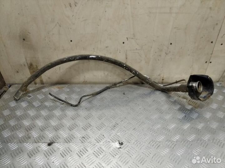 Горловина топливного бака Chrysler Pacifica 2003-2