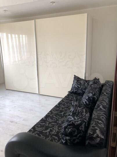 3-к. квартира, 81,3 м², 2/10 эт.