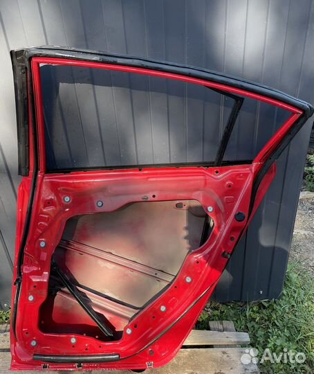 Дверь задняя правая mazda 3 BK седан