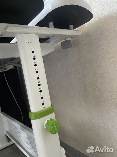 Школьная парта