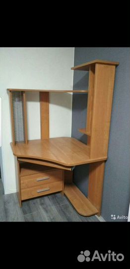 Компьютерный стол