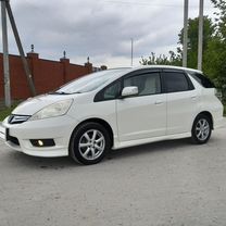 Honda Fit Shuttle 1.5 CVT, 2013, 75 000 км, с пробегом, цена 1 150 000 руб.