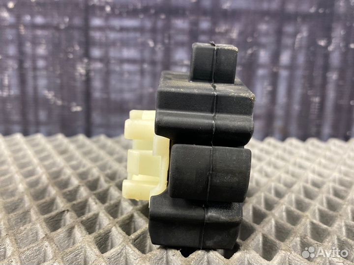 Подушка радиатора Bmw X5 E70 N57 2013