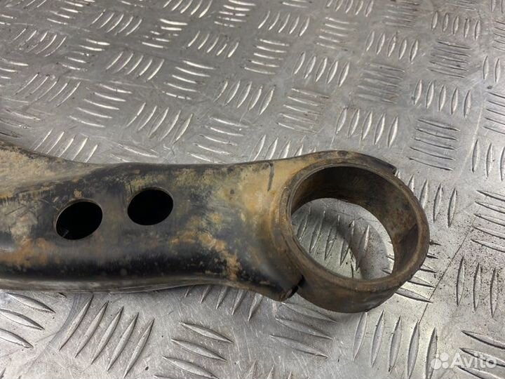 Рычаг подвески нижний передний правый Toyota