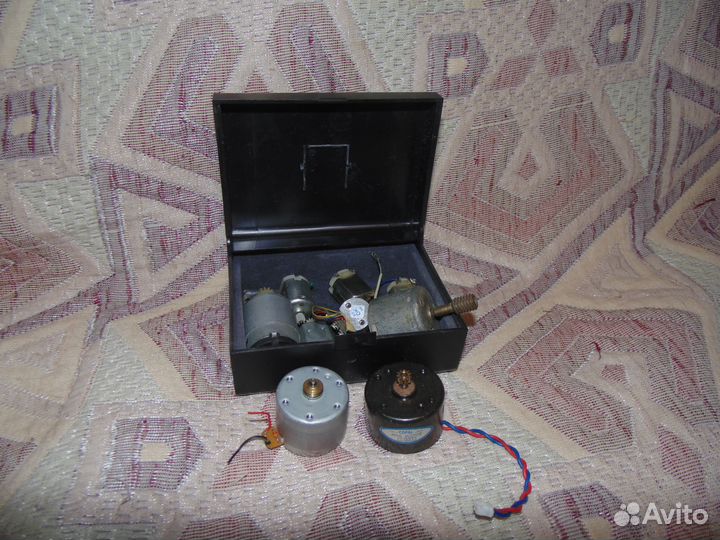 Электродвигатель мотор 12V