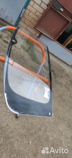 Стекло заднее Volkswagen Tiguan c 2007