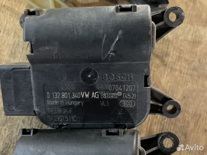 Моторчик заслонки отопителя VAG