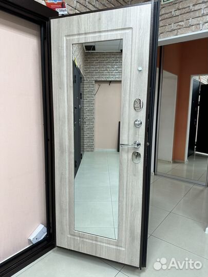 Дверь входная металлическая